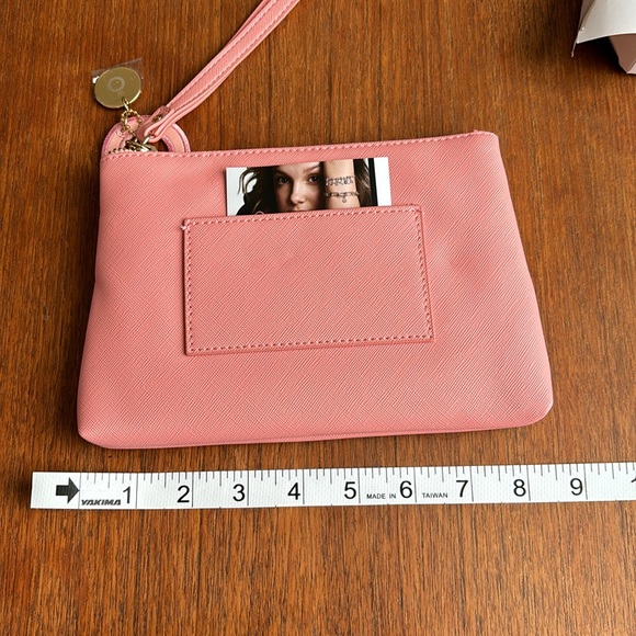 Pandora Me x Millie Bobby Brown clutch and Jewelry Organizer - Picture 6 of 9